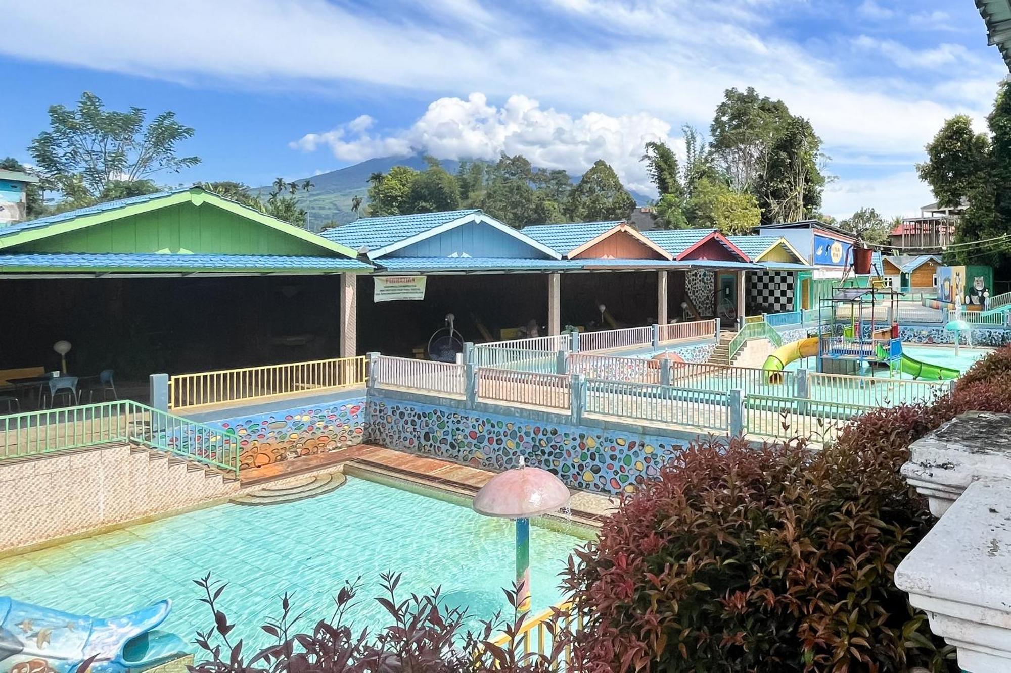 Reddoorz At Villa Waterfun Favour Pagar Alam Pagaralam 외부 사진